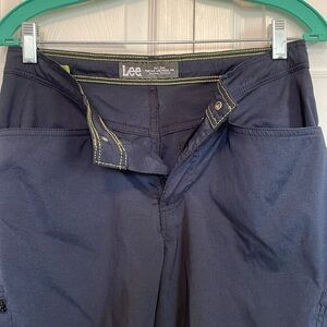 Women’s Lee shorts navy blue cargo thigh zipper pocket 30” waistband adjusts
